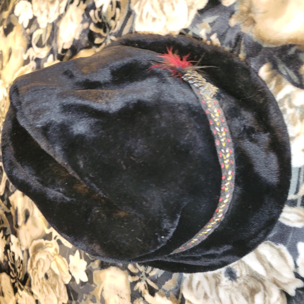 Black Velvet Oktoberfest Hat with Feather Accent
